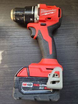 Milwaukee M18 Compact Brushless 1/2" Hammer Drill/Driver with Battery Pack