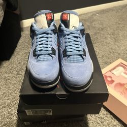 Jordan 4 Retro University Blue