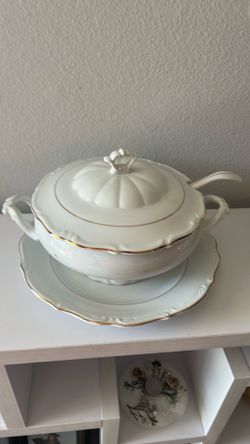 Porcelain soup dishware