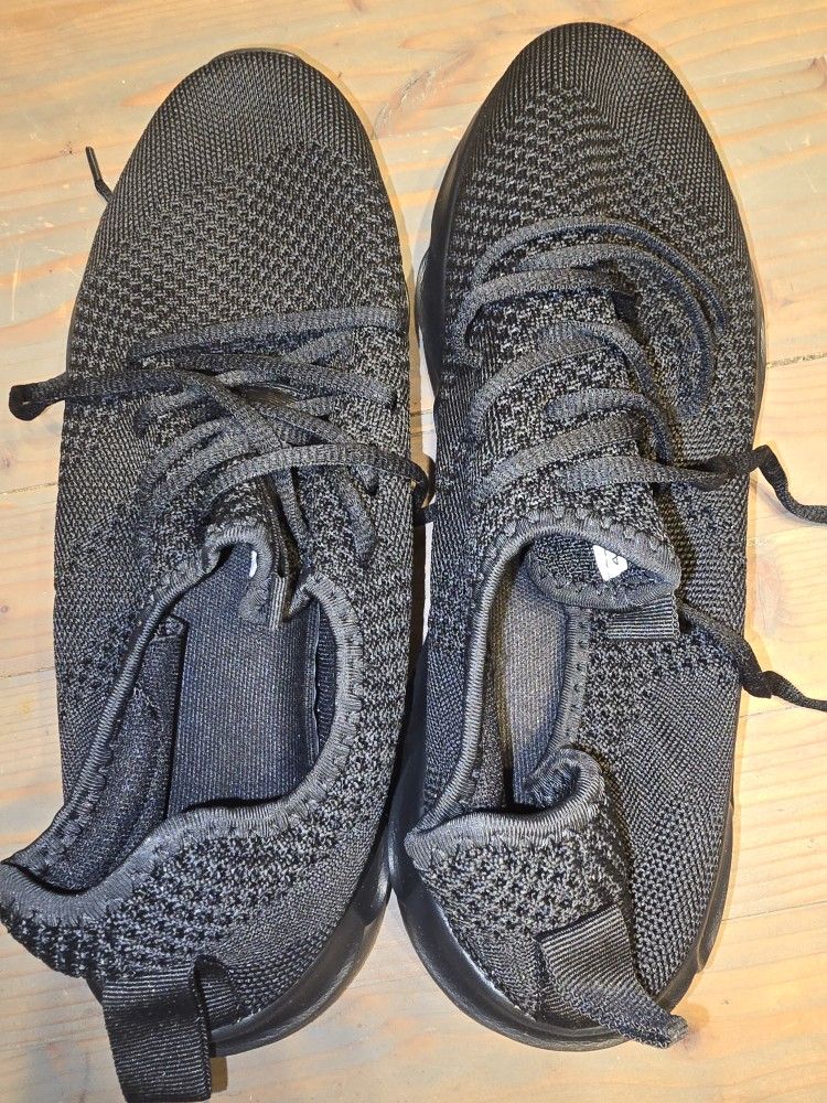 Mens Slip On Sport Running Walking Sneakers Non Slip Lightweight Breathable Knitted mesh Shoes Outdoor Working Casual for Men
