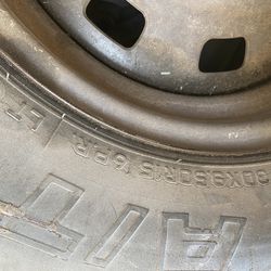 4 Stock jeep Wheels And Tires