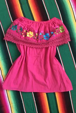 Mexican hand embroidered blouses/ Blusas Mexicanas bordadas a mano