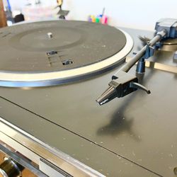 1980’s Kenwood Automatic Audiophile Turntable