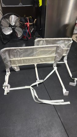2 Munchkin  Extendable Bed Railing