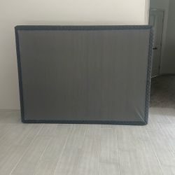 Mattress Base/fountain 