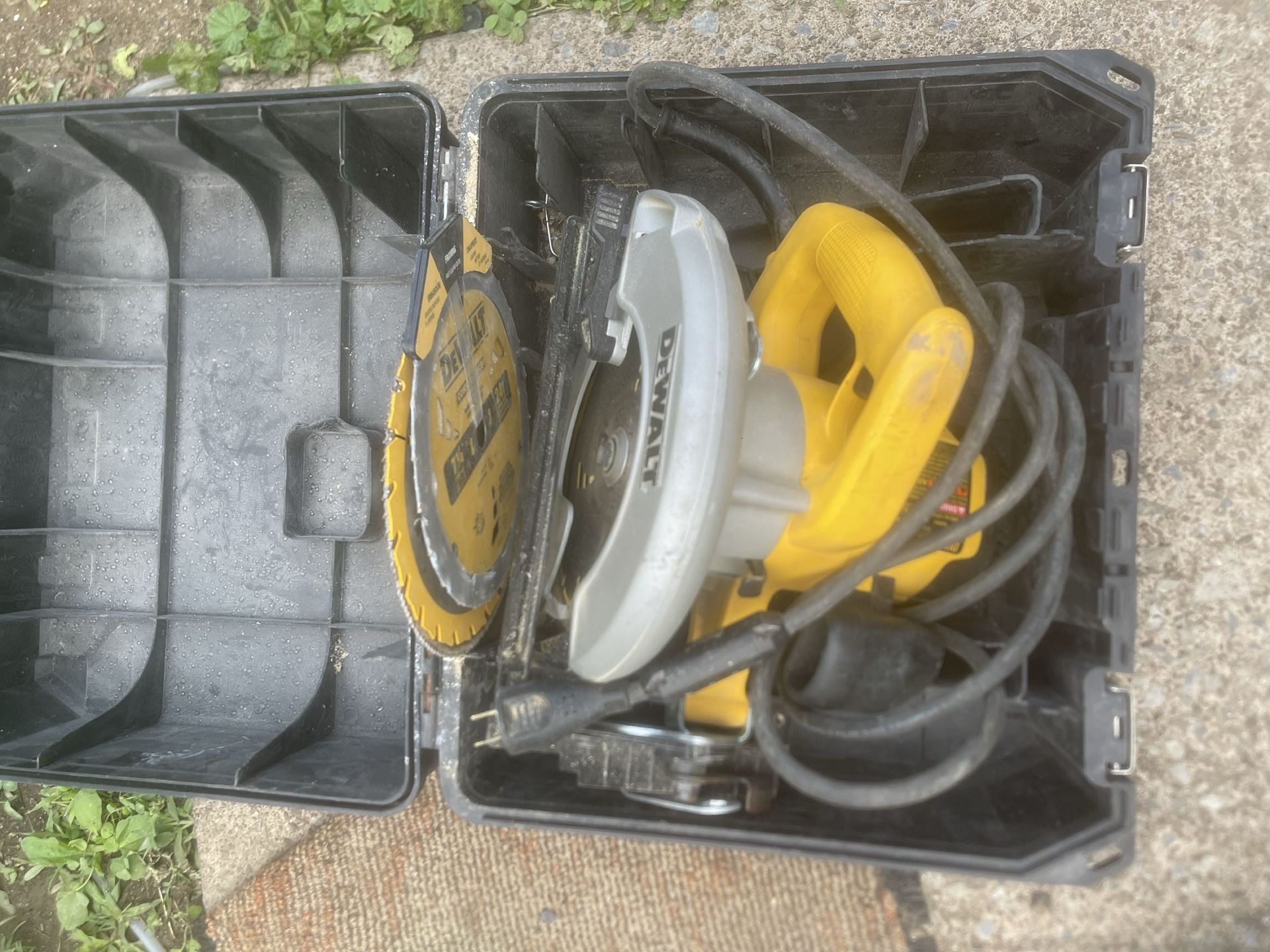 Dewalt Circular Saw