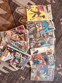 Bundle of DC and Marvel comics