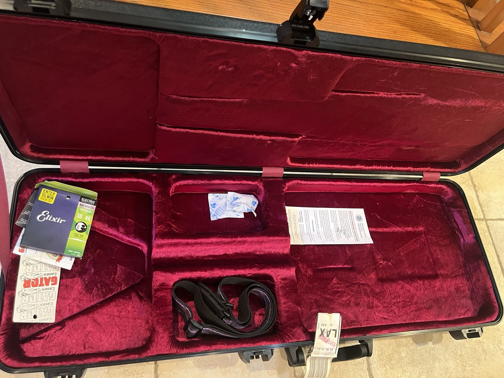 Gator Flight Safe Hardshell Guitar Case (Brand New)
