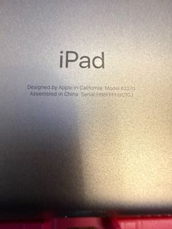 iPad 128gb Rose Gold $150 8th gen A2270
