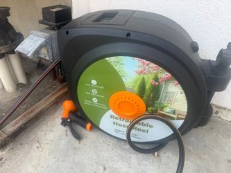 Retractable Garden Hose Reel, 1/2 in x 50 ft Wall Mounted Hose Reel