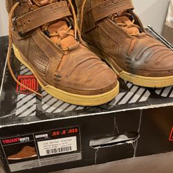 Truant Boots Brown 9.5size 