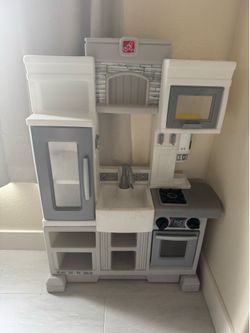 Toddler play kitchen