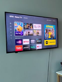 50 inch Roku Onn Tv w Mount and Remote