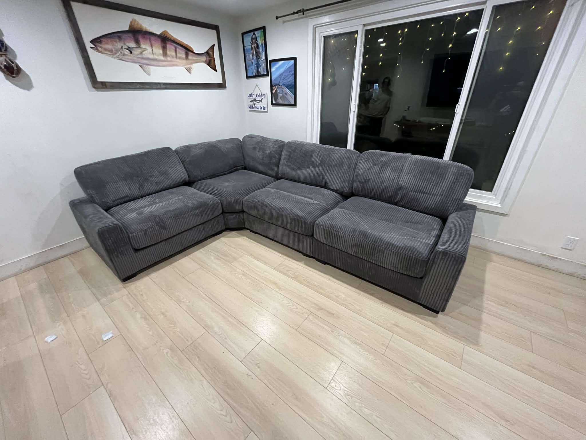 New 4 Piece Modular Sectional Couch! Extremely Comfy! 90x127!Free Delivery 🚚!