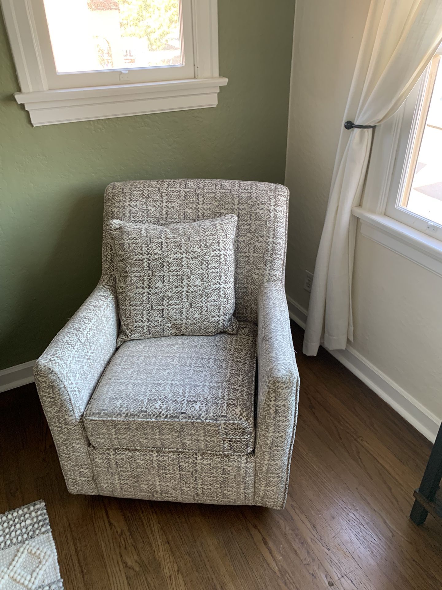 Chair Belinha II Oyster Swivel Glider Chair
