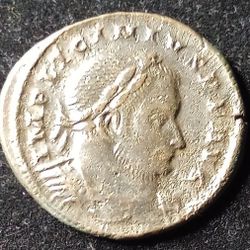 FOLLIS DE LICINIUS 308-324 AD
