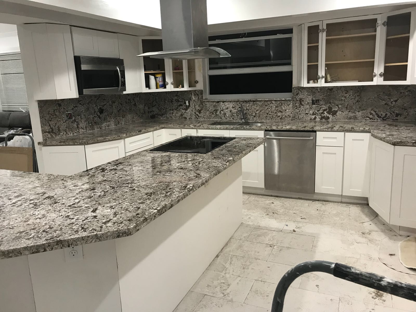 Kitchen countertops quartz, granite and other stones