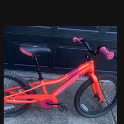 CANNONDALE MOUNTAIN BIKE