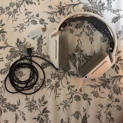Logitech G733 Lightspeed Wireless Gaming Headset 