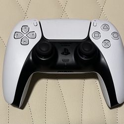 PS5 DualSense Controller
