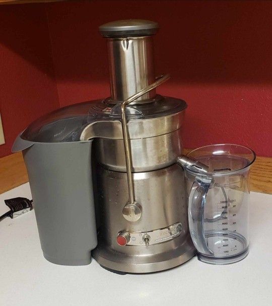 Brevity Lightly Used Juicer Cold Press Near New