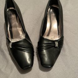 Pierre Dumas Women’s Black Dress Shoes W/ Diamond Attachments Size 10