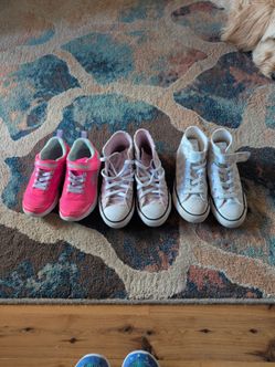 Girls shoes