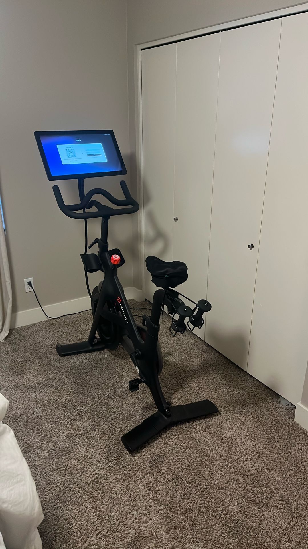 Peloton With Swivel Screen Attachment