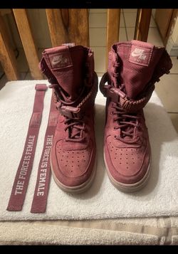 Women’s Nike Air Size 7 Air Force 1 Vintage Wine