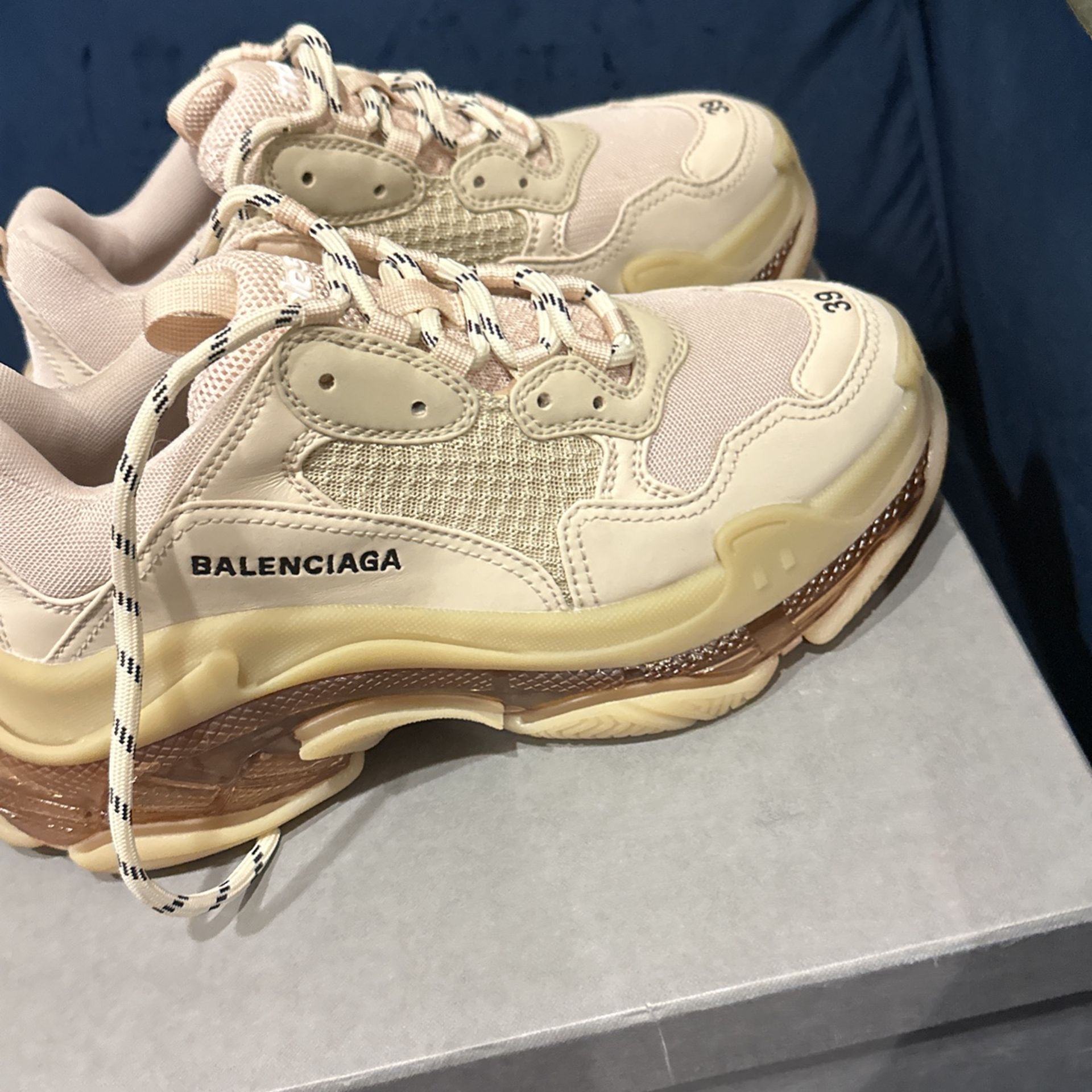 Balenciaga Woman’s Shoes 