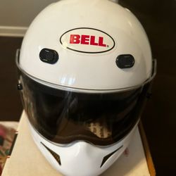 NEW - BELL MOTORCYCLE HELMET-Sz MED