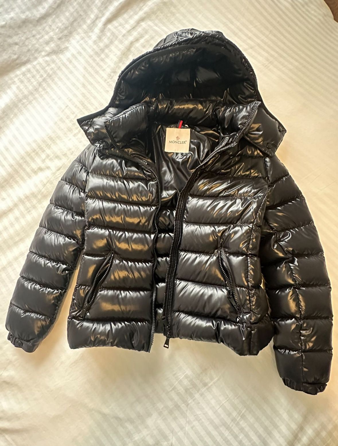 NEW!! Brand New Authentic Moncler Bady Hooded Short Down Jacket - NEW!! Size 0  (extra small) Black 