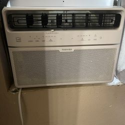 Air Conditioner With Remote 12,000 BTU