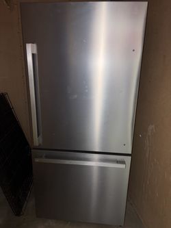Hisense fridge with icemaker