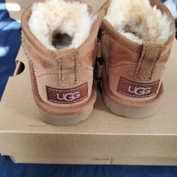 Toddler UGG Classic Mini