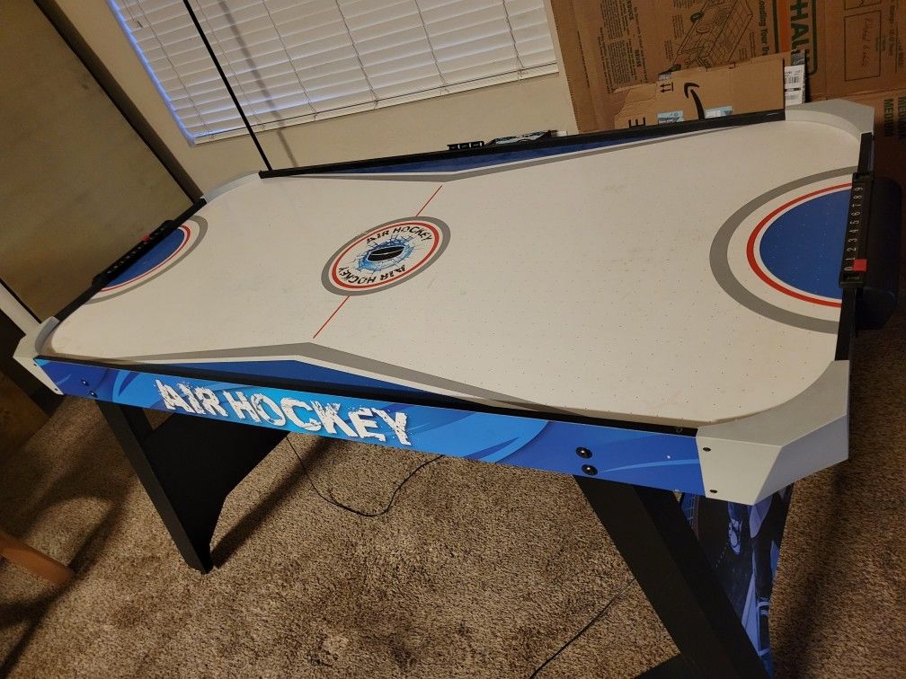 Air Hockey Table