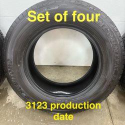 (4) - 265/65/18 Sumitomo Tires