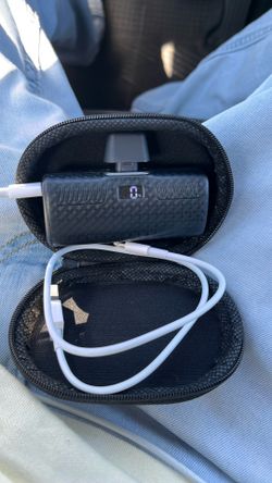Gin Foxi pocket portable iPhone charger