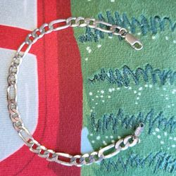 7 1/4" Figaro Bracelet 
