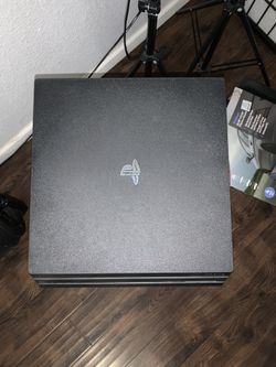 PS4 PRO 1TB and PS4 VR Set Bundle $650