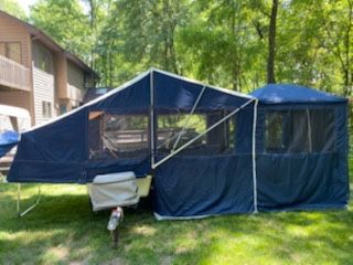 Mini Camper Bunk House