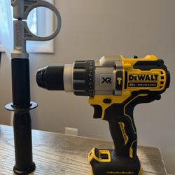 NEW DEWALT 20v XR POWER DETECT HAMMER DRILL 