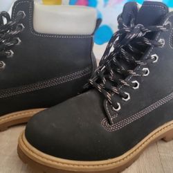 Hiking Boots 