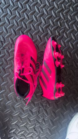 Adidas Youth Soccer Cleats Size 2.5 – Like New