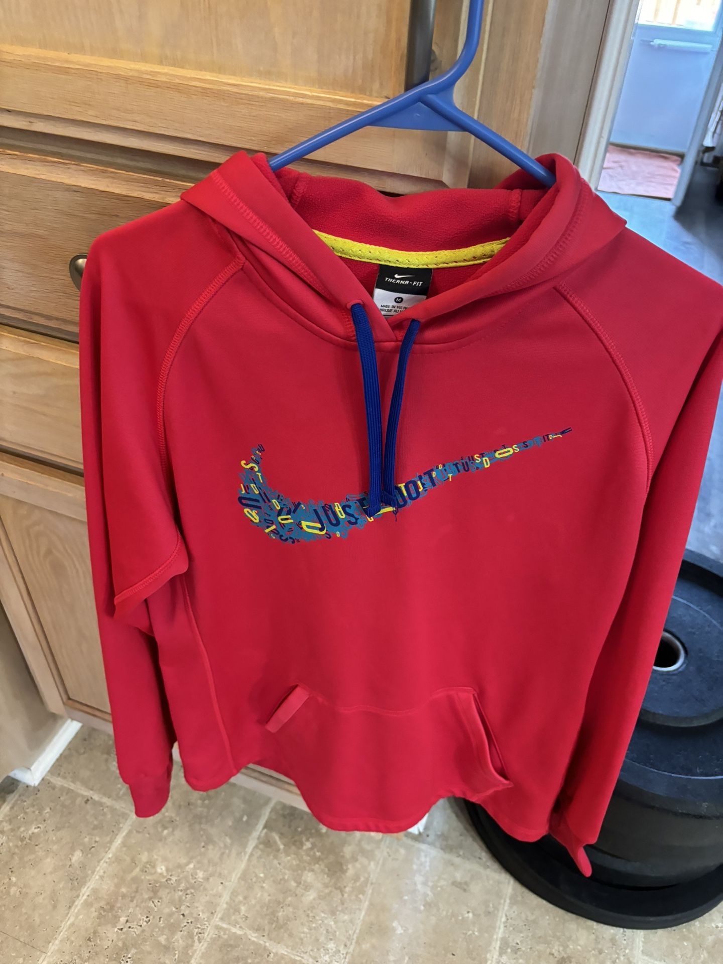 Ladies Therma Fit Nike Hoodie  Pullover Jacket/Like New/Size Medium