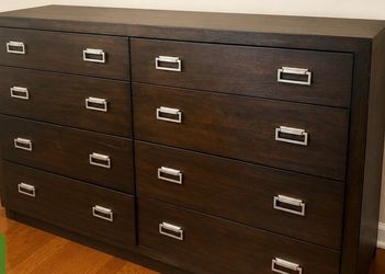 8-Drawer Dresser