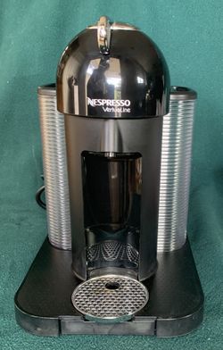 Nespresso Vertuo Coffee and Espresso Machine - Like new