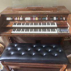 Vintage Solid State Thomas Organ