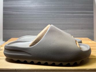 Yeezy YZY YS-01 Grey Slides Brand New Sizes 9-11