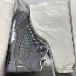 Brand New Jordon 5’s Wolf Gray 